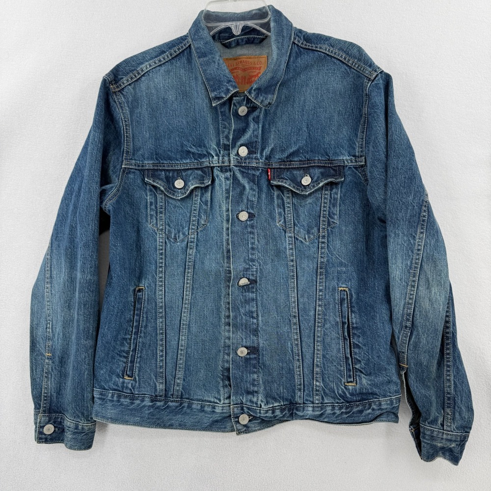 Levi's Denim Trucker Jacket Mens Size M Blue Classic Button Up Cotton Coat